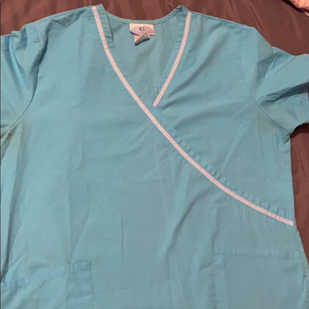 Scrub top